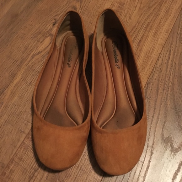 Breckelles Shoes - Ballet Flats